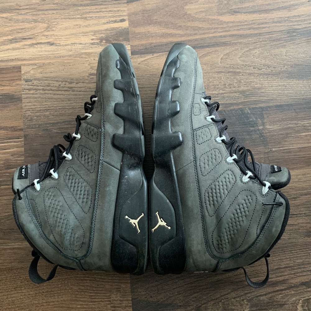 Jordan 9 Retro Anthracite